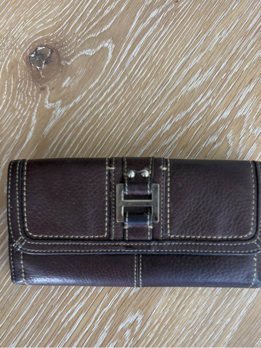 Fossil Dark Brown Leather Clutch Wallet with Contrast Stitching